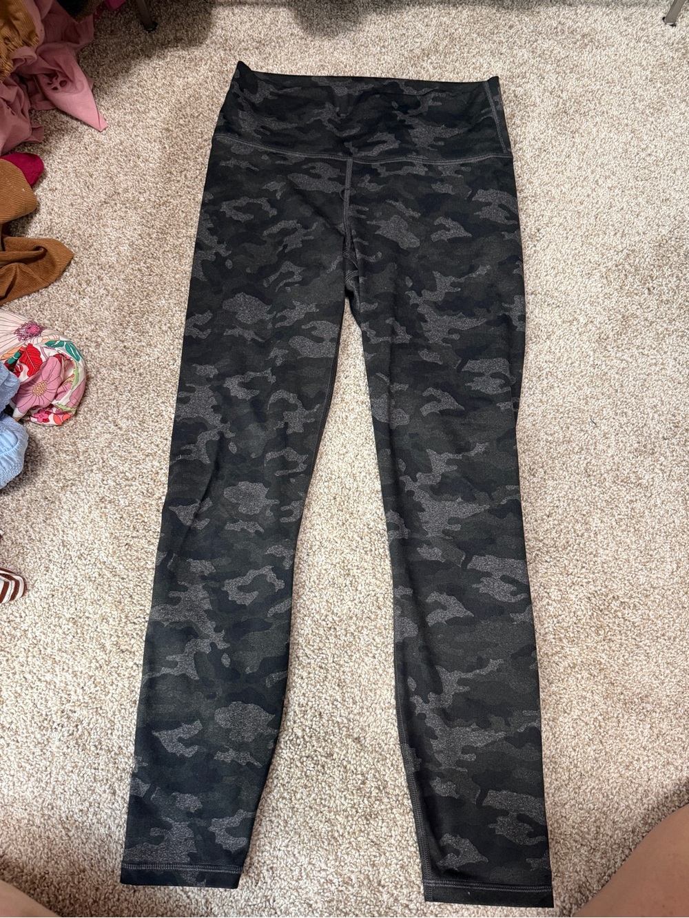 Fabletics Camo Powerhold 7/8 Leggings